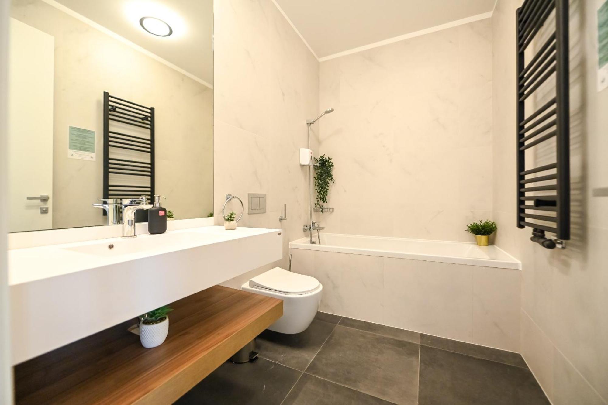 One Verdi Park Exclusive Apartments - Panoramic View & Private Parking Bucarest Exterior foto