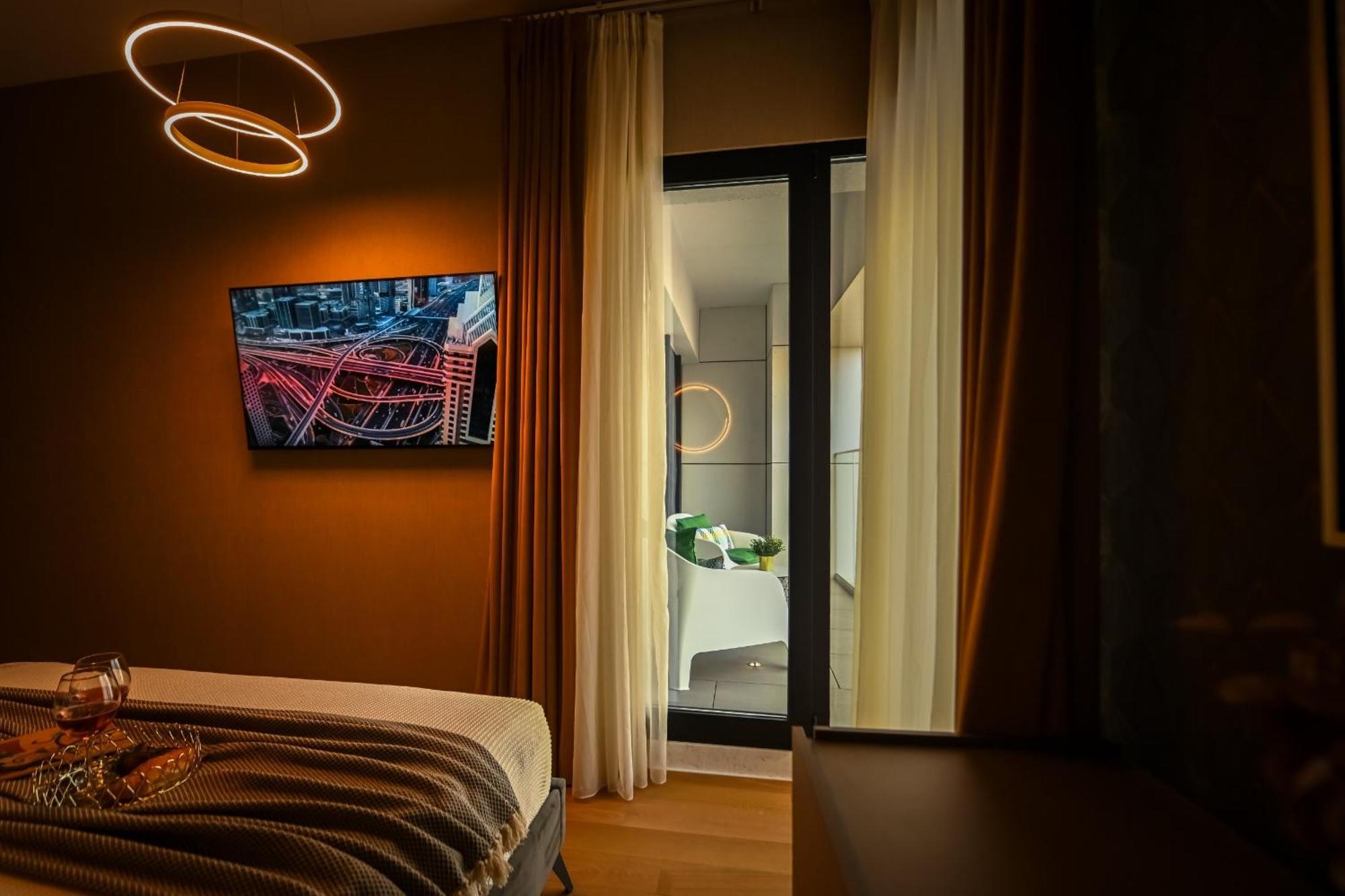 One Verdi Park Exclusive Apartments - Panoramic View & Private Parking Bucarest Habitación foto