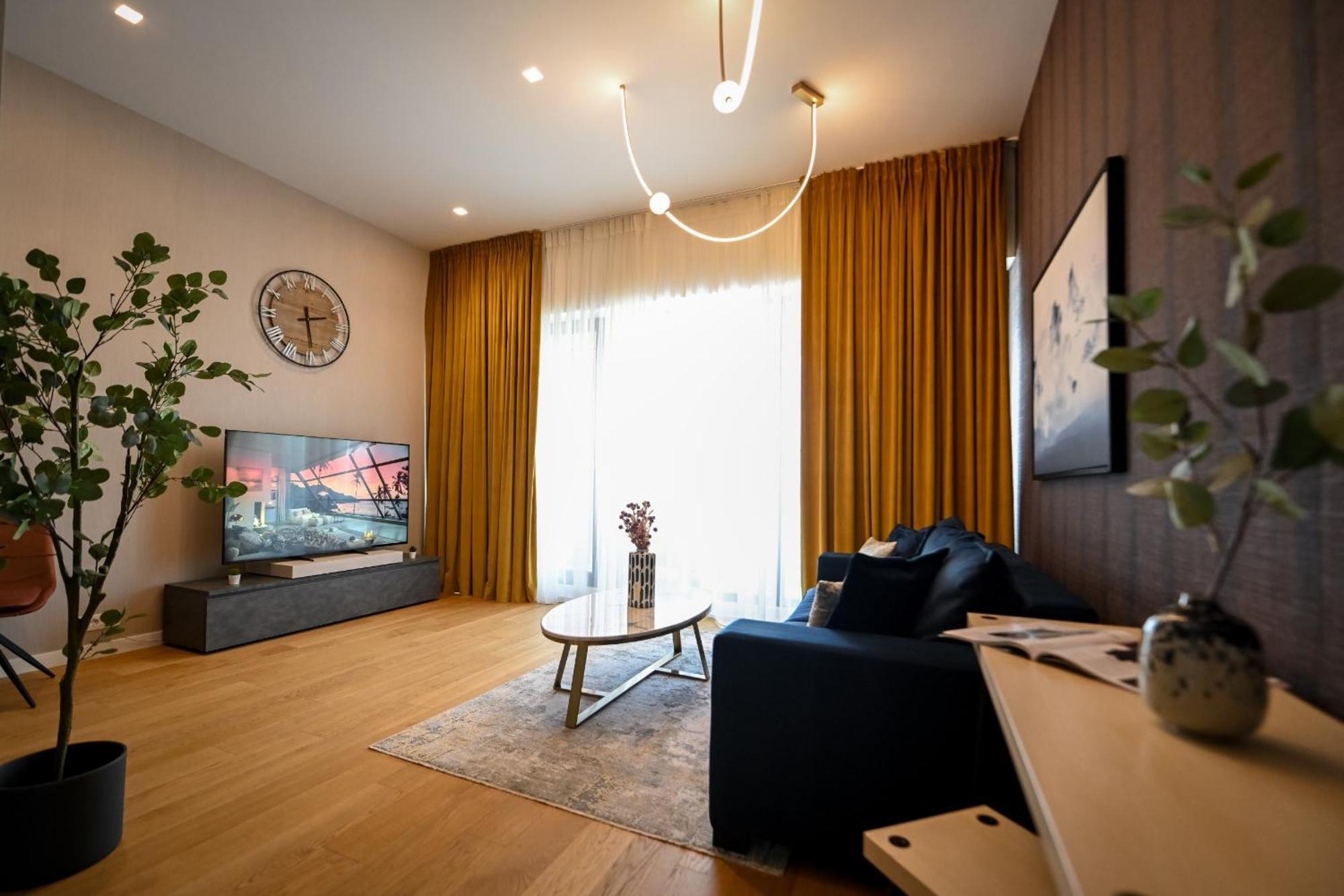 One Verdi Park Exclusive Apartments - Panoramic View & Private Parking Bucarest Habitación foto