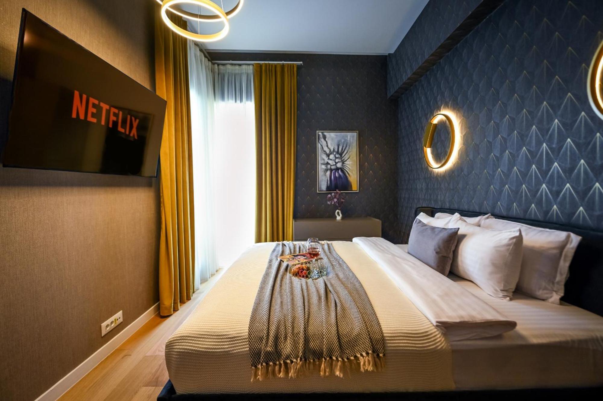 One Verdi Park Exclusive Apartments - Panoramic View & Private Parking Bucarest Habitación foto